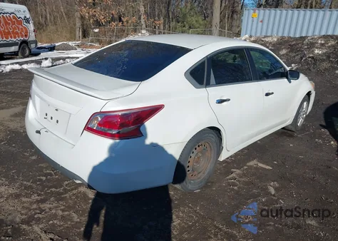 2013 Nissan Altima 2.5 S z USA, uszkodzony, nr VIN 1N4AL3AP1DC280966